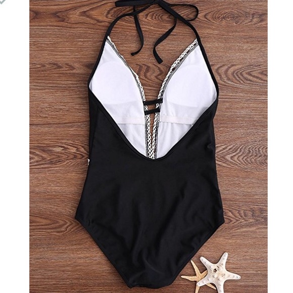 Black Plunging Neckline Lace Monokini - Picture 4 of 7